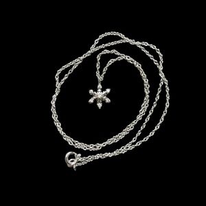 925 Sterling Silver Snowflake Pendant Necklace